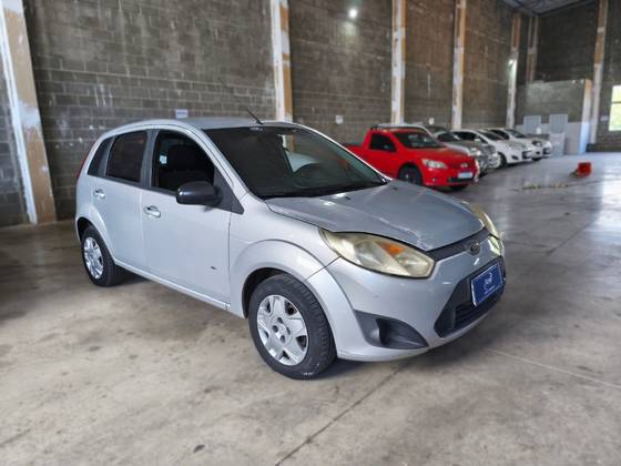FORD FIESTA 1.0 ROCAM SE 8V FLEX 4P MANUAL FORD FIESTA 1.0 ROCAM SE 8V FLEX 4P MANUAL